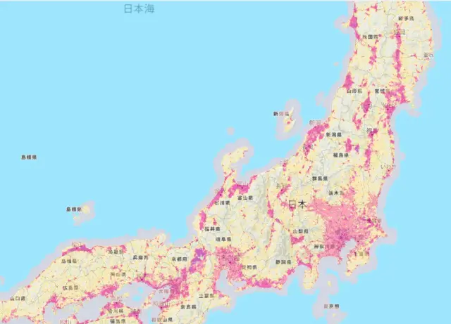 A coverage map of SoftBank's 4G LTE network across Japan, which the Sakura Mobile Monthly Pocket WiFi uses.